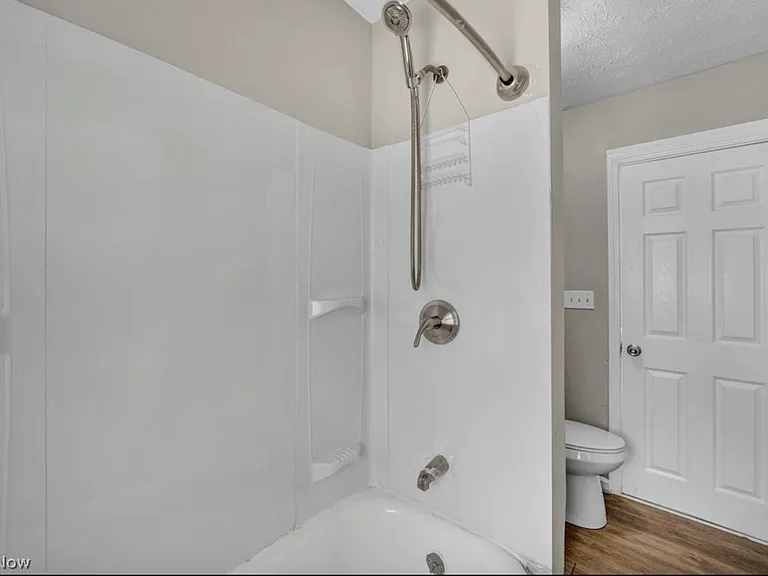 936 Selwyn Rd — Photo 2