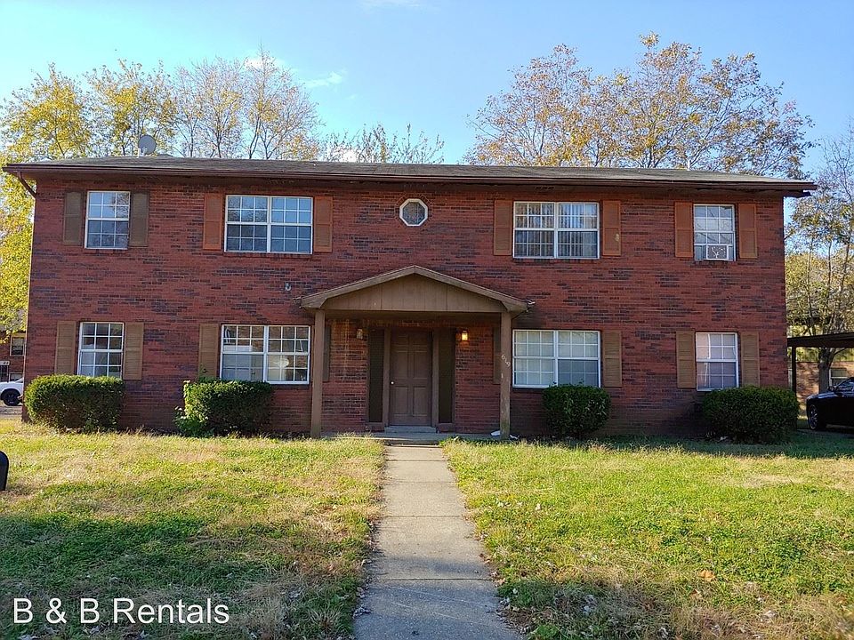 1st image of 619 Boxwood Dr #B