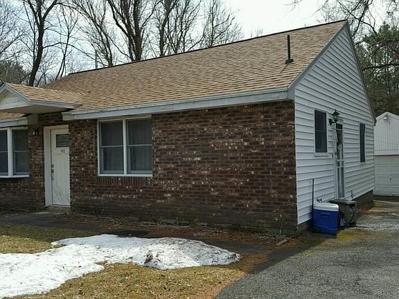 2nd image of 98 John St