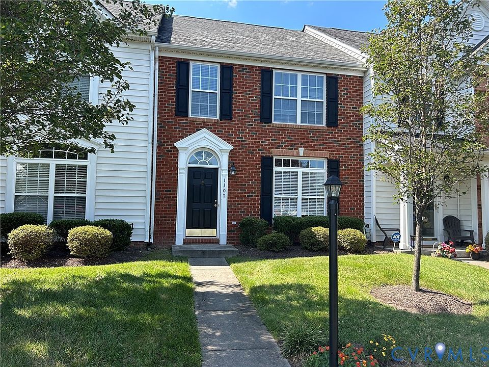 1st image of 1307 Village Views Dr