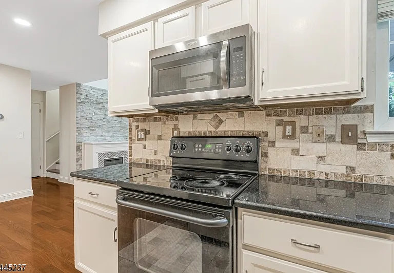 3 Tory Ct — Photo 16