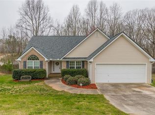 4603 Middleboro Ln, Gainesville, GA 30506