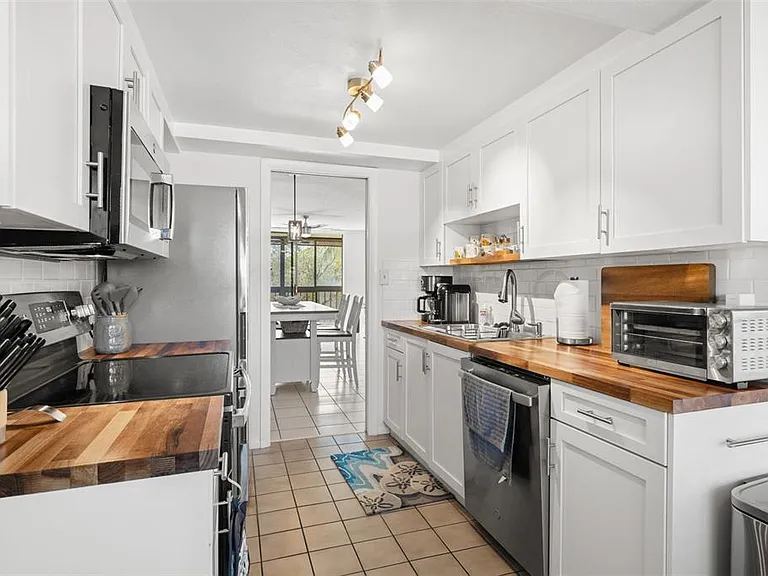 1316 Pasadena Ave S #204 — Photo 15
