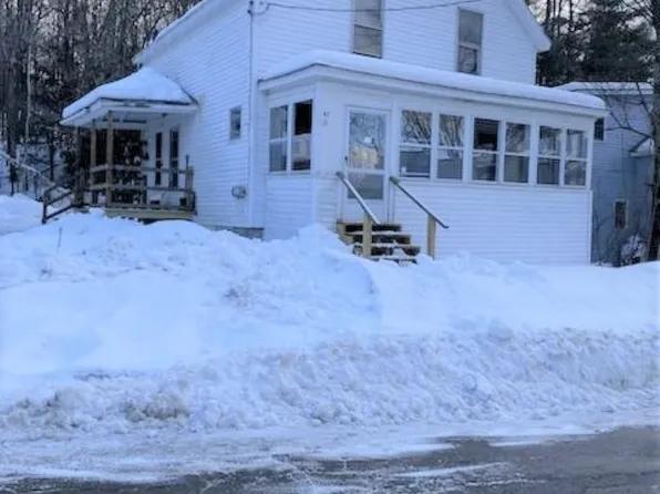 43 Parkview Street, Newport, NH 03773