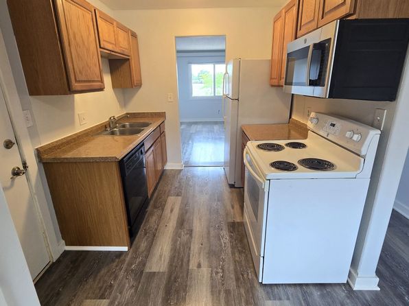 704 Vivian St APT 4