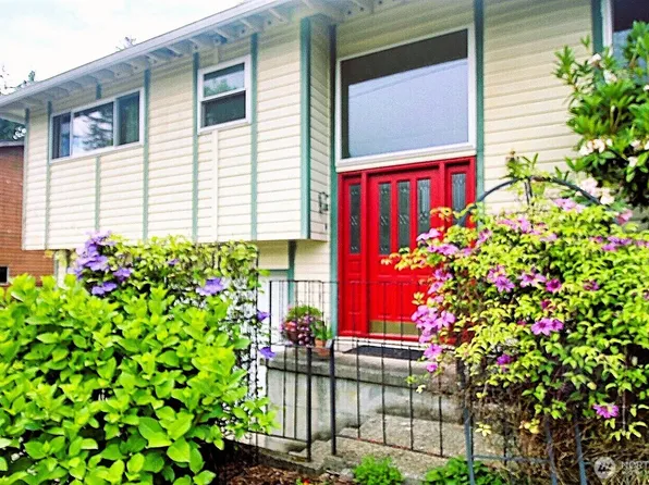 31405 10th Avenue S, Federal Way, WA 98003