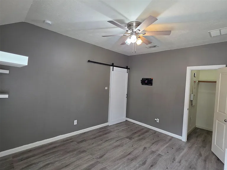 19415 Bronte Springs Ct — Photo 37