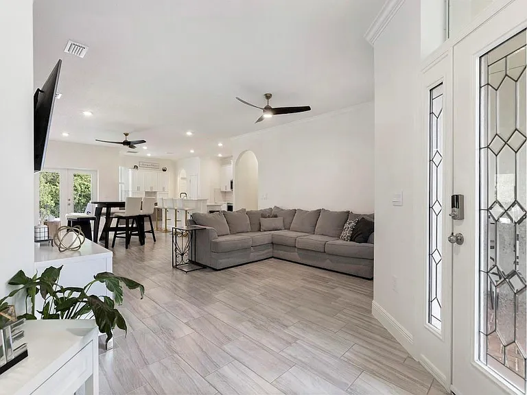6590 Barbados Ct — Photo 17