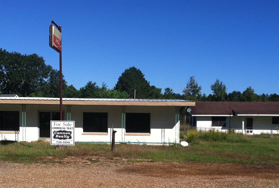 2nd image of 7231 Highway 190