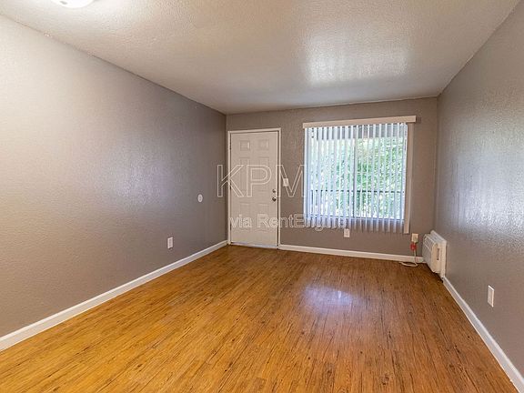 4th image of 3939 N Pershing Ave #95