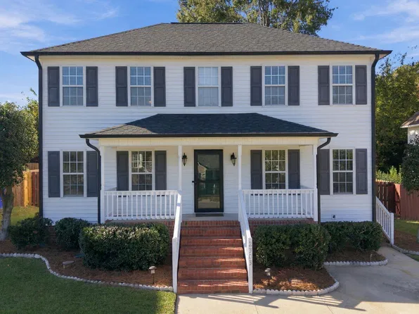 2303 Old Courthouse Drive, Greenville, NC 27858