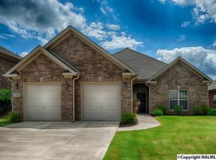 5002 Valley Cove Dr SE, Owens Cross Roads, AL 35763