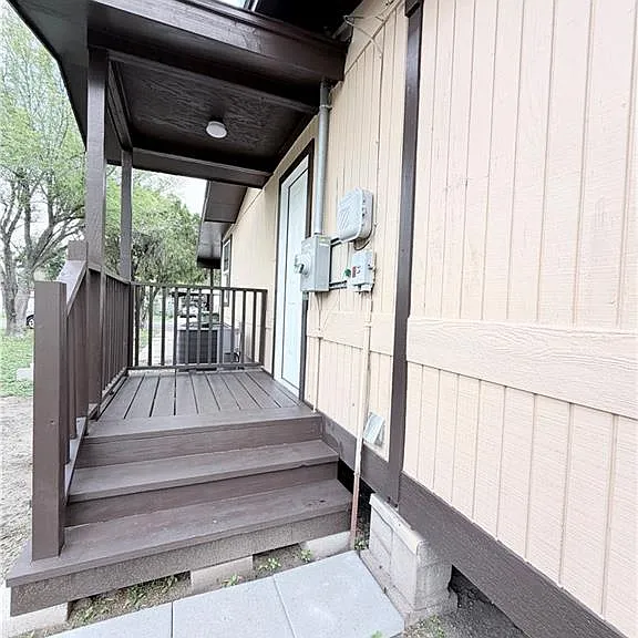 837 S 13th St — Photo 21