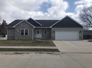 810 East St, Geneseo, IL 61254