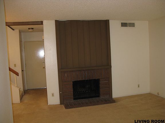 3rd image of 3811 Joshua St