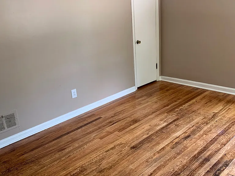 2180 Townhill Dr — Photo 18