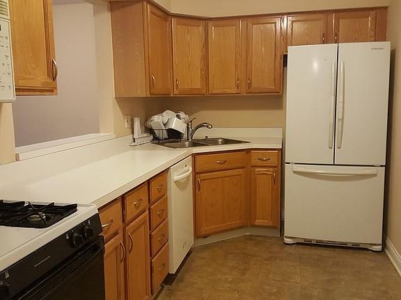 3rd image of 140 W Wood St Unit 102