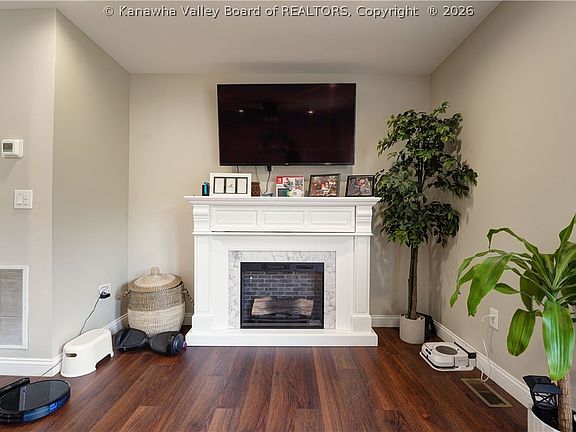 5th image of 9073 Teays Valley Rd