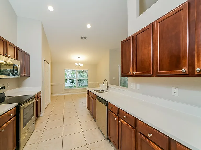 426 Disston Ave — Photo 9