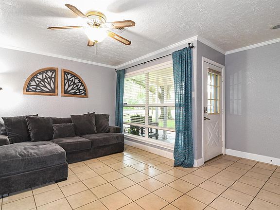 4th image of 1511 Meadow Ln