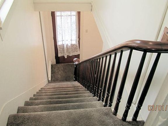 Entrance and stairway