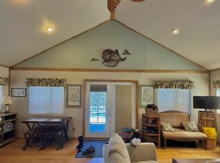 18920 Fish Ln, Hope, AK 99605