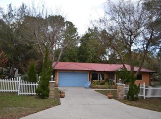 2239 W Arbutus Dr, Citrus Springs, FL 34434