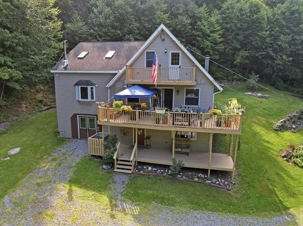87 B Hill Road, Pownal, VT 05261