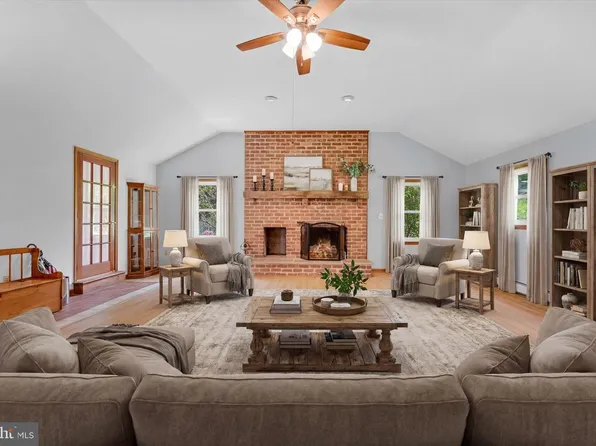124 Greenhill Rd, West Chester, PA 19380