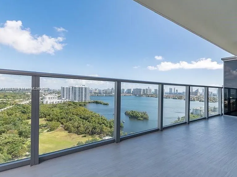 16385 Biscayne Blvd #2103 — Photo 26