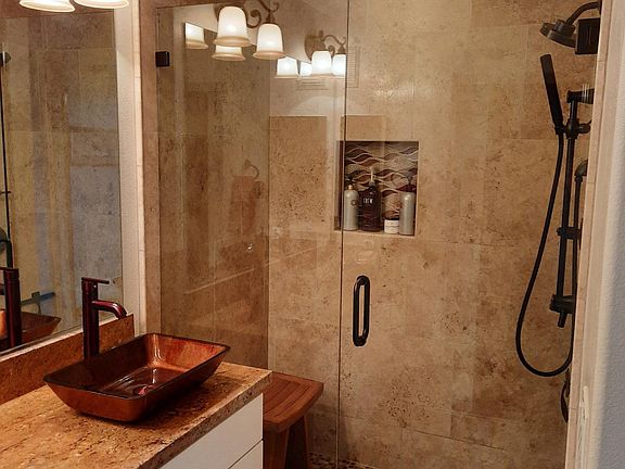 5th image of 760 Harbor Cliff Way Unit 120