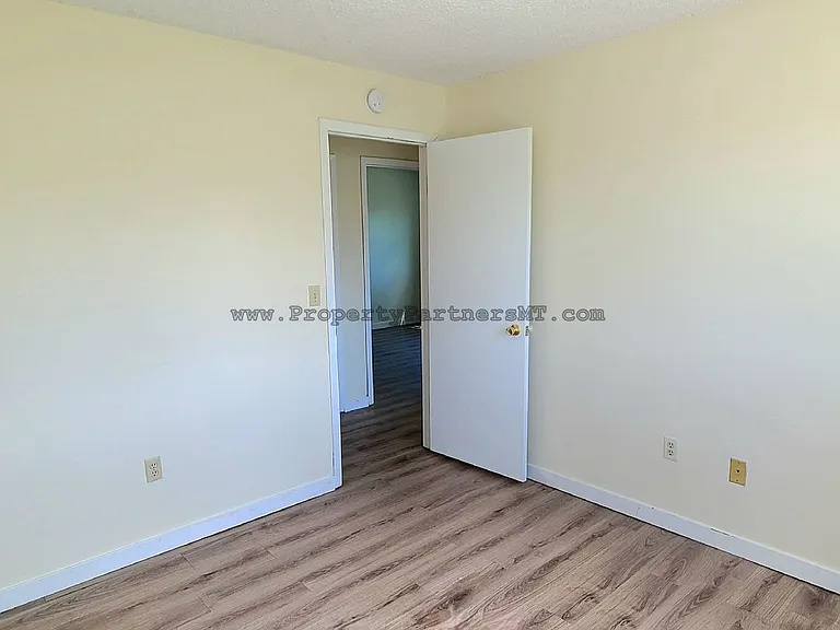 413 S 20th Ave — Photo 26