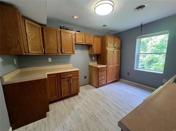 218 Oak St, Sullivan, MO 63080