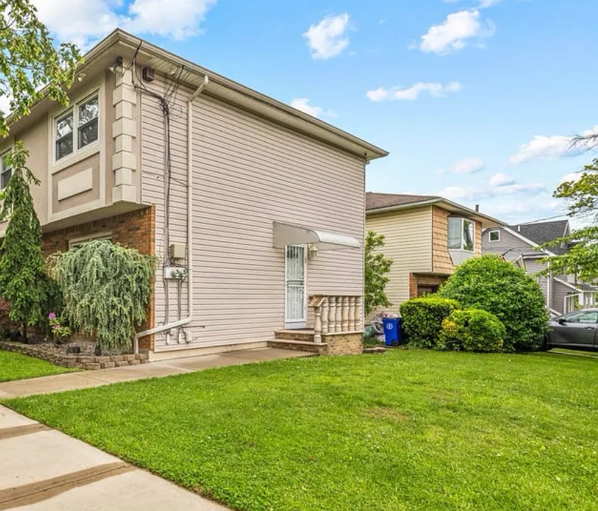 166 Sinclair Ave #1F