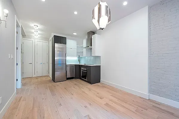 Rented by Aventana | media 4