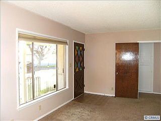3rd image of 5422 Bellflower Blvd