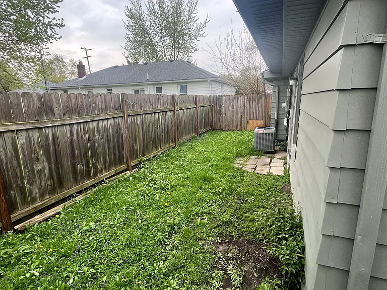 14220 Beaubien St #1 — Photo 9