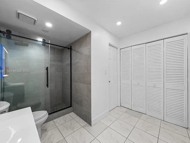 401 Golden Isles Dr #304 — Photo 13