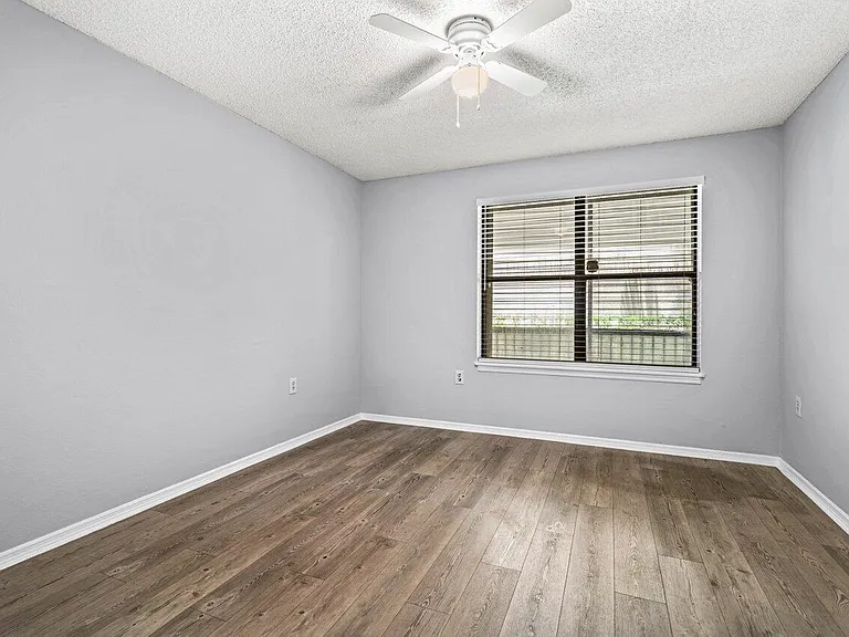 2305 N Congress Ave #18 — Photo 18