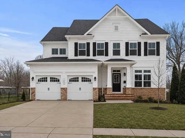 1901 Ware Rd, Falls Church, VA 22043
