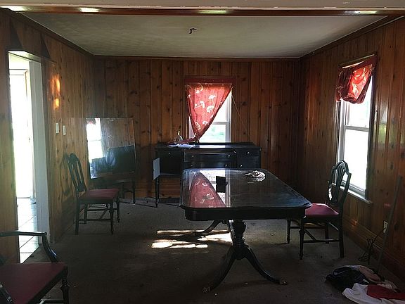 5th image of 2241 Coronette Ave