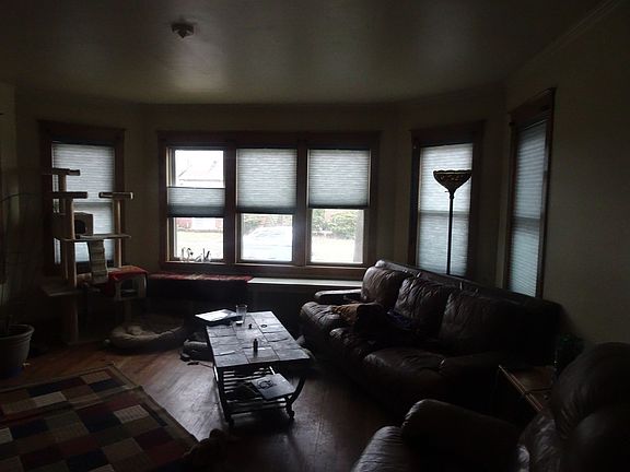 2nd image of 7870 W Oakleaf Ave
