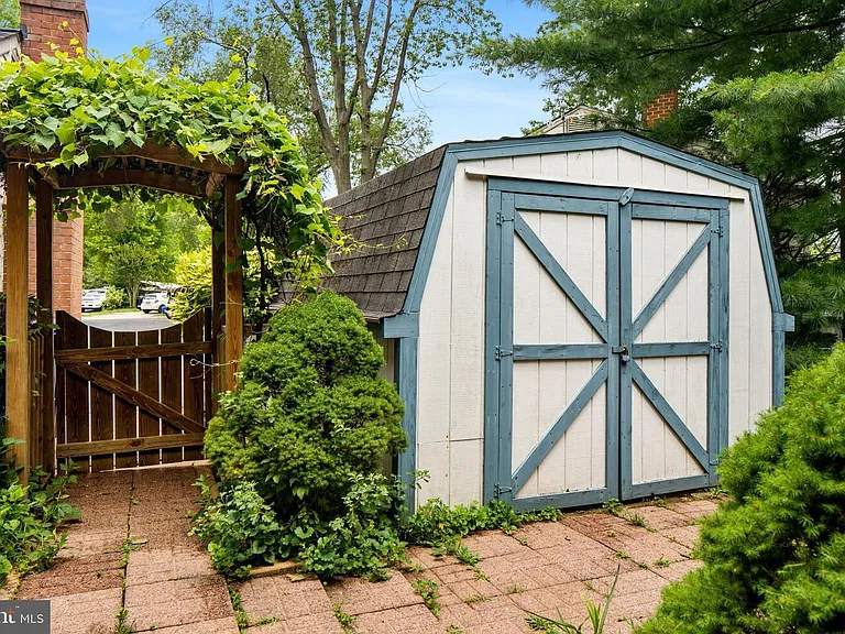 11408 Millport Cir — Photo 22