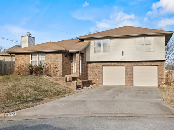 3117 E Huron Street, Springfield, MO 65804