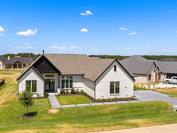 2nd image of 2119 Middlewood Cir