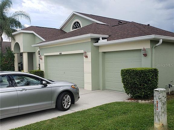2nd image of 10303 Meadow Crossing Dr