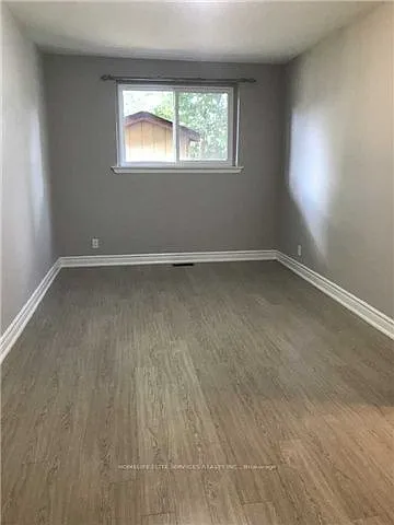 42 Pender Cres — Photo 4
