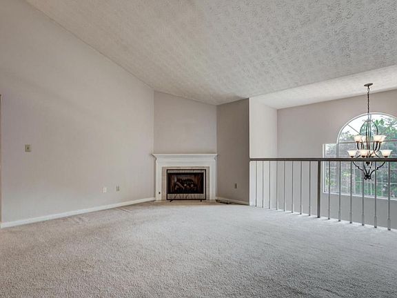 4th image of 9932 Sierra Vista Ln