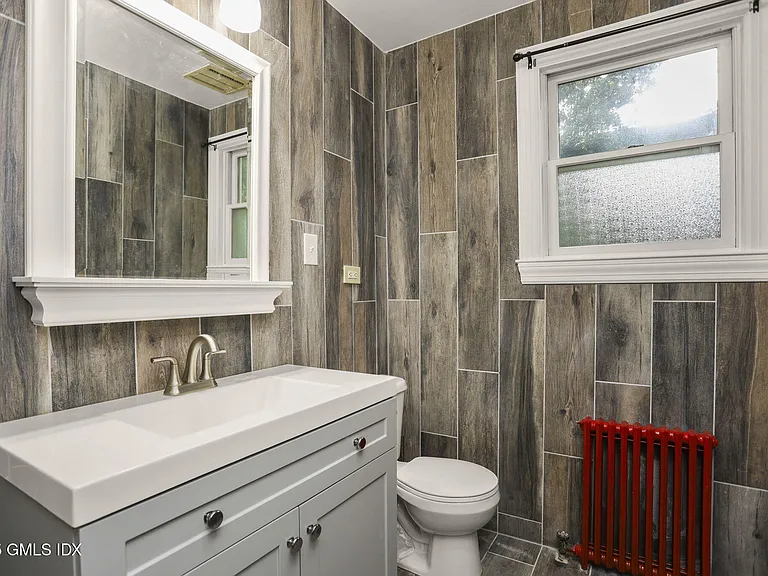 6 Halsey Dr — Photo 13