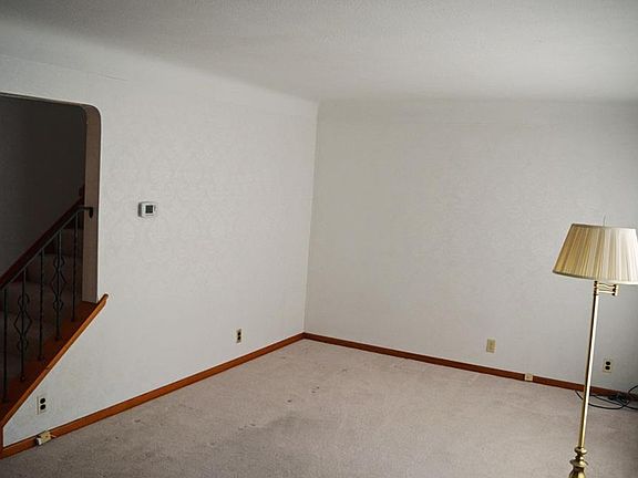 3rd image of 384 E 310th St